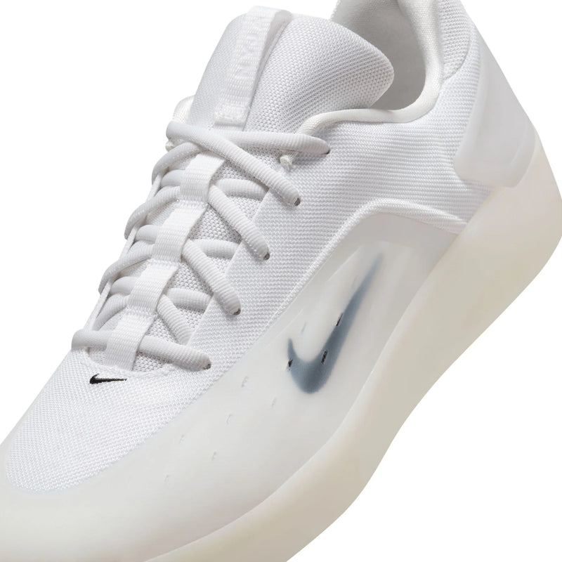 Nike SB Zoom Nyjah 4 White/Black-White