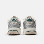 New Balance 1906R (Silver)